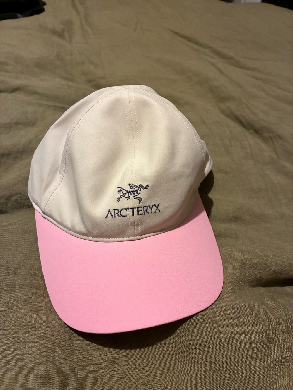 Arc'teryx Two-Tone Pink & White Cap - NEW